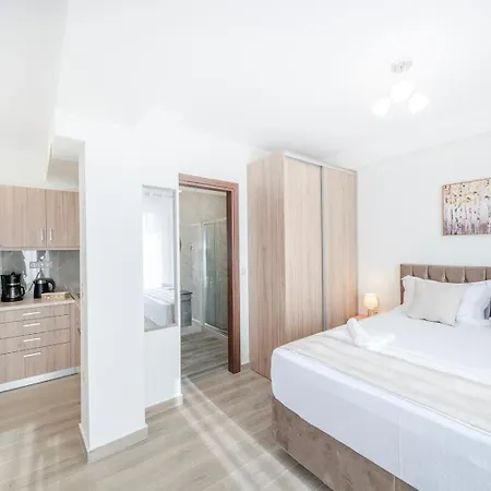 Plaka Apartment