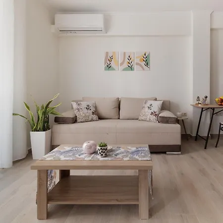 Plaka Apartment